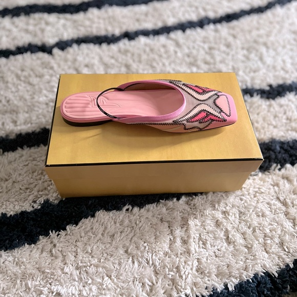 100% Authentic FENDI Pink Mesh and Canvas Mules - Picture 1 of 4
